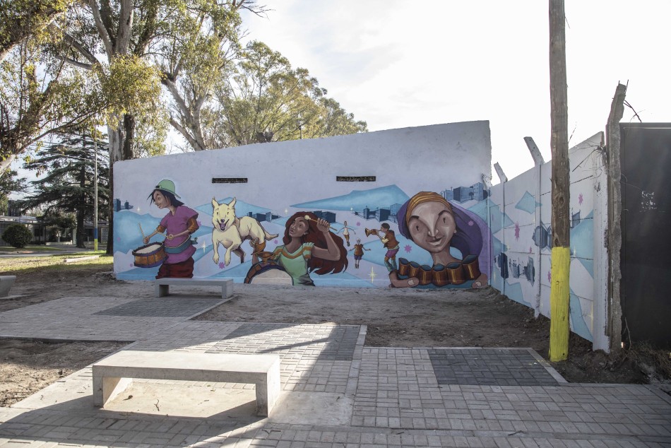 317664 | La flamante plaza lista para ser habitada - Guillermo Turin Bootello