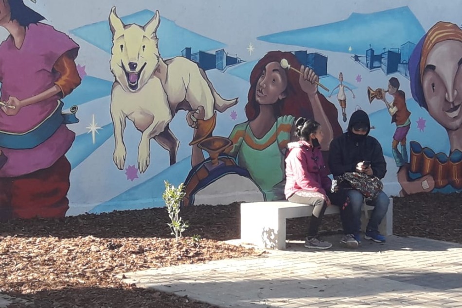 318359 | Vecinas y vecinos de barrio Roque Sáenz Peña disfrutan de la primera Plaza de Bolsillo de Rosario - Gentileza