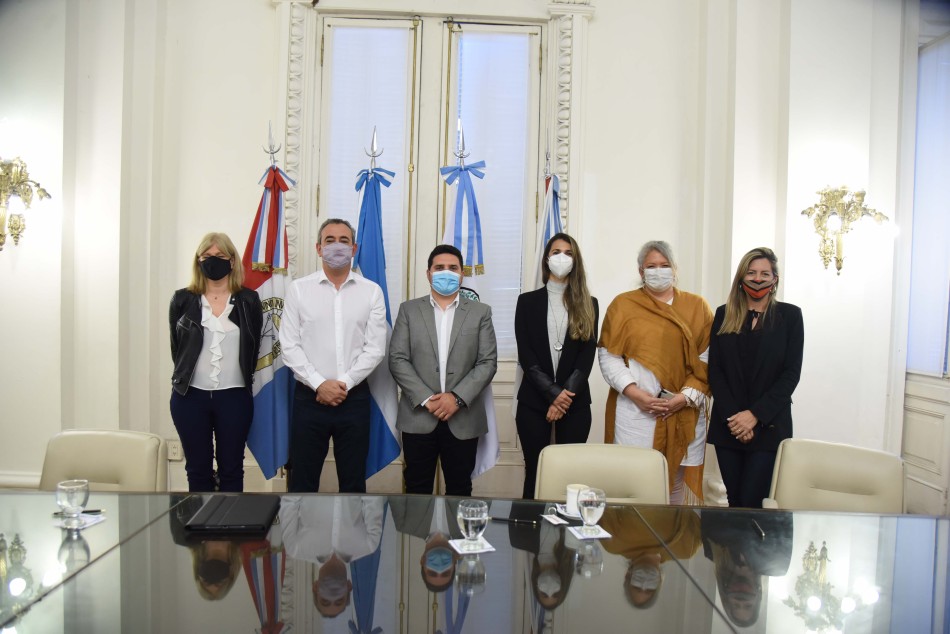 326061 | Firma de Convenio con Presidente de ADERR - Subsecretaría de Comunicación Social (Jonatan Bustos)