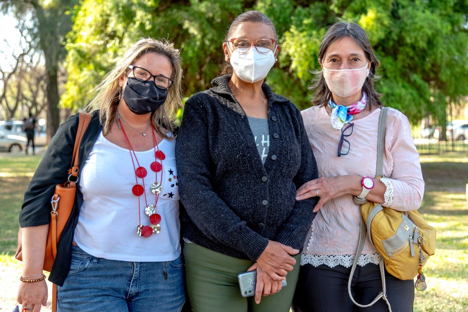 328933 | Mariana Tazzo, Alicia Pepio y Patricia Valdez: llamadoras y adultas mayores  - Subsecretaría de Comunicación Social (Marcelo Beltrame)