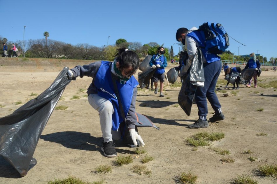330319 |  - Juan Pablo Allegue