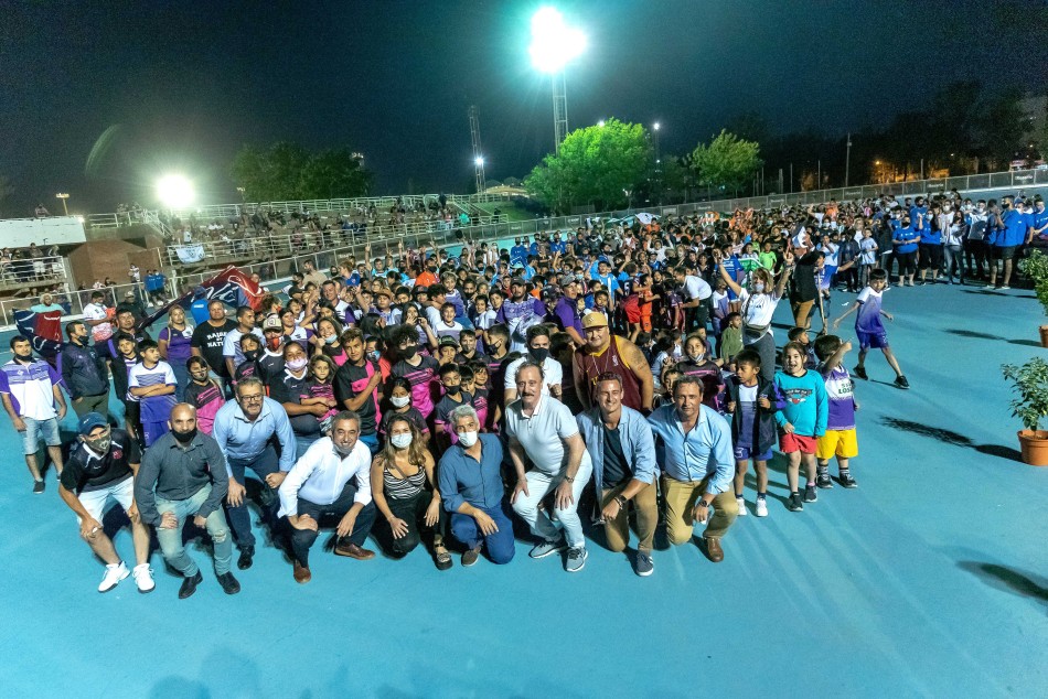 335208 | Entrega Camisetas Futbol Infantil  - Subsecretaría de Comunicación Social (Marcelo Beltrame)