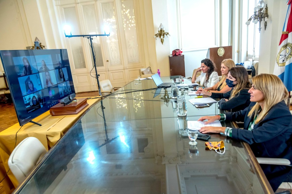 349584 | Rosarinas por el mundo - Subsecretaría de Comunicación Social (Marcelo Beltrame)