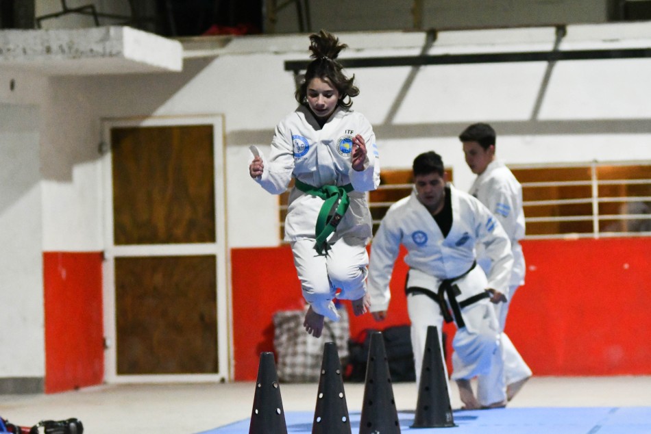 368723 | Club Social, Deportivo y Biblioteca Arizona - Secretaría de Deporte y Turismo / Guillermo Buelga