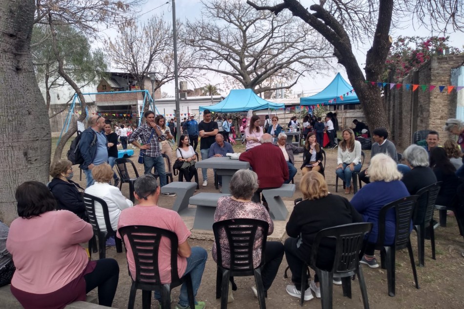 381221 | Operativo en Barrio Antártida Argentina - Centro Municipal Distrito Noroeste
