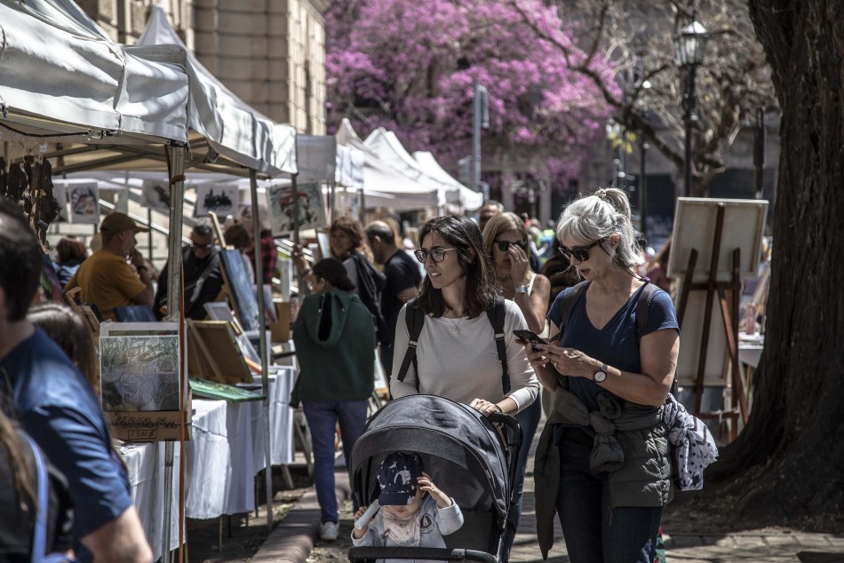 386467 | Mercado de las Artes en Sargento Cabral y Av. Belgrano - Sec. de Cultura y Educación (Guillermo Turin Bootello)