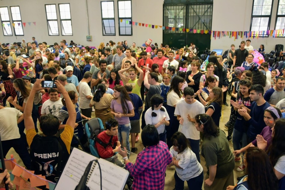 387851 |  - Mariela Aronna - Secretaría de Deporte y Turismo