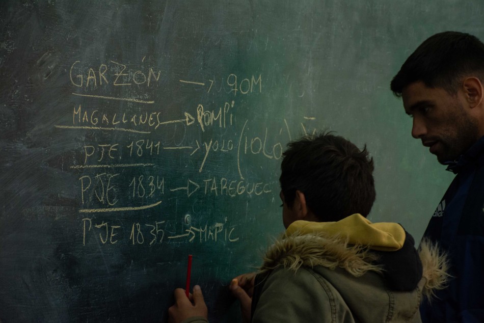 389908 | En las escuelas de barrio Toba se trabajaron los significados de los nombres en qom. - Julia Oubiña