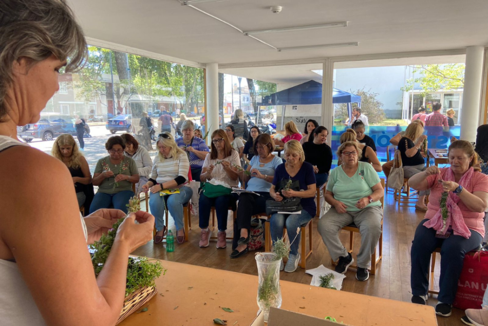 393243 | Taller de repelentes caseros - Sergio Flores - Distrito Sur