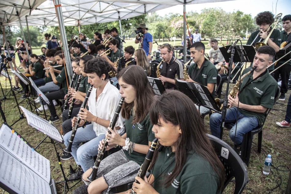 412106 | Fotos Plantación de árboles en Bosque de la Memoria - Sec. de Cultura y Educación (Guillermo Turin Bootello)