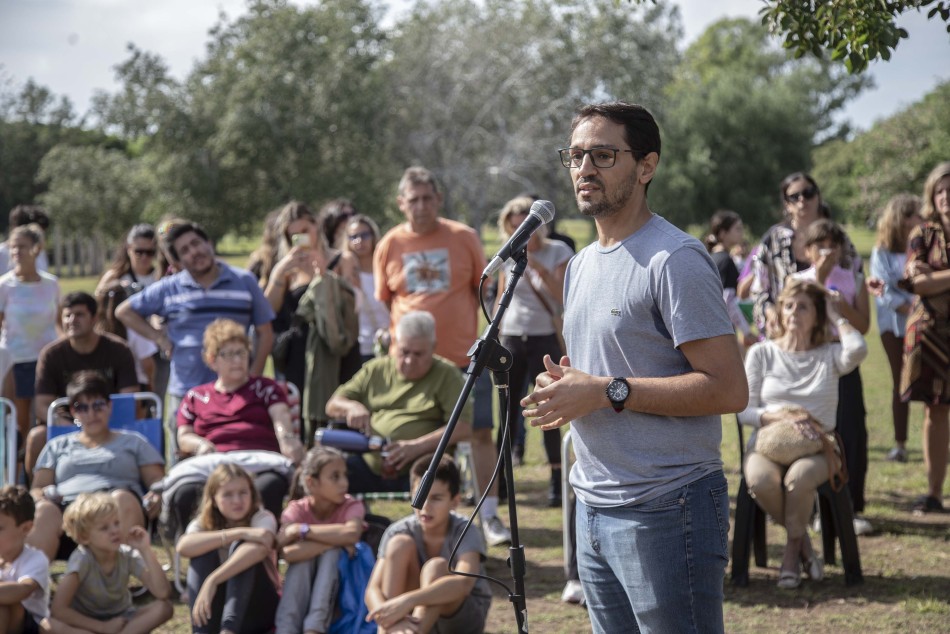 412112 | Fotos Plantación de árboles en Bosque de la Memoria - Sec. de Cultura y Educación (Guillermo Turin Bootello)