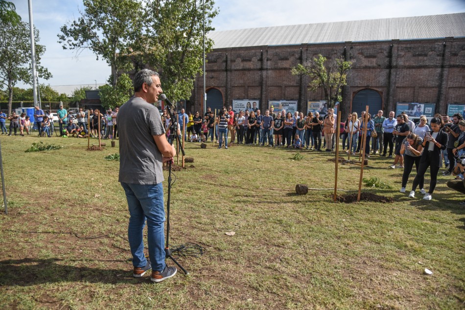 412160 | Plantación de árboles en Bosque de la Memoria - Subsecretaría de Comunicación Social (Jonatan Bustos)