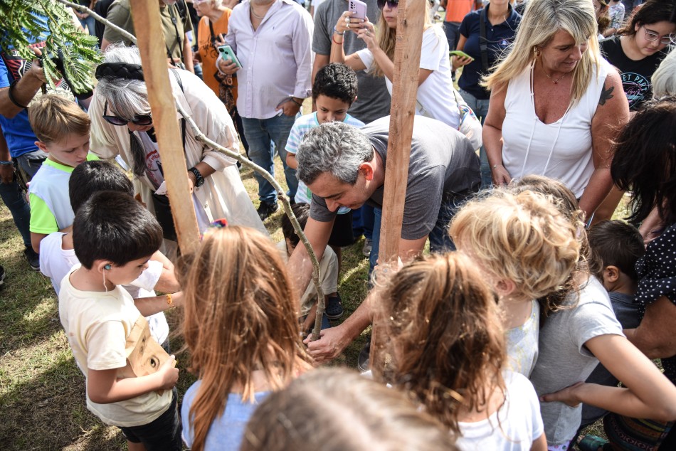 412169 | Plantación de árboles en Bosque de la Memoria - Subsecretaría de Comunicación Social (Jonatan Bustos)