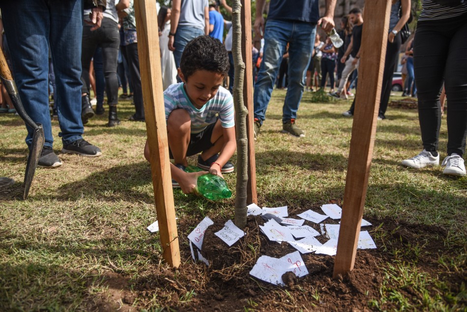412177 | Plantación de árboles en Bosque de la Memoria - Subsecretaría de Comunicación Social (Jonatan Bustos)
