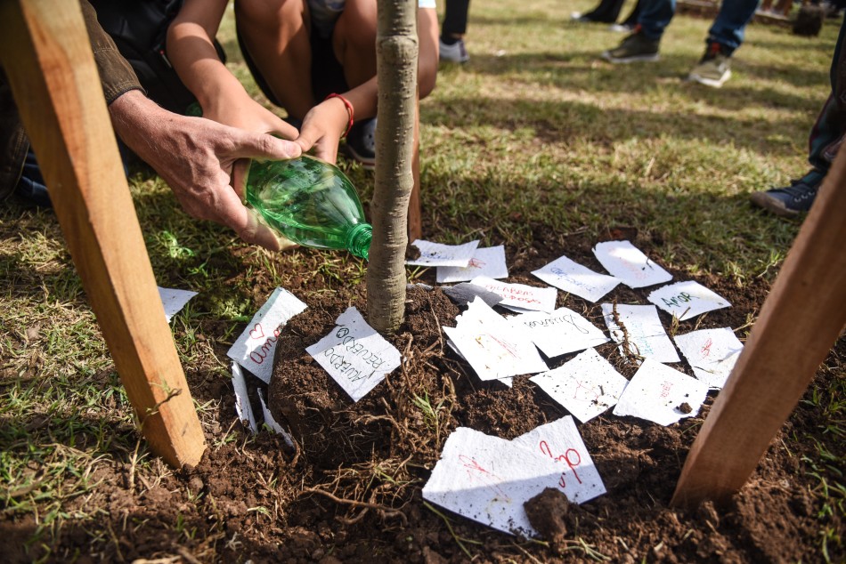412178 | Plantación de árboles en Bosque de la Memoria - Subsecretaría de Comunicación Social (Jonatan Bustos)