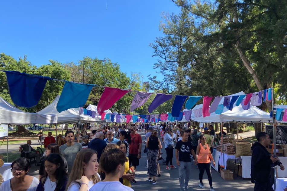 415044 | Se presenta el Calendario de Ferias y Mercados Arriba Rosario 2024 - Subsecretaría de Economía Social