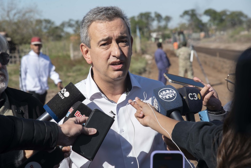 418664 | Recorrida por las obras que se ejecutan con el ejército en Tío Rolo - Subsecretaría de Comunicación Social (Silvio Moriconi)