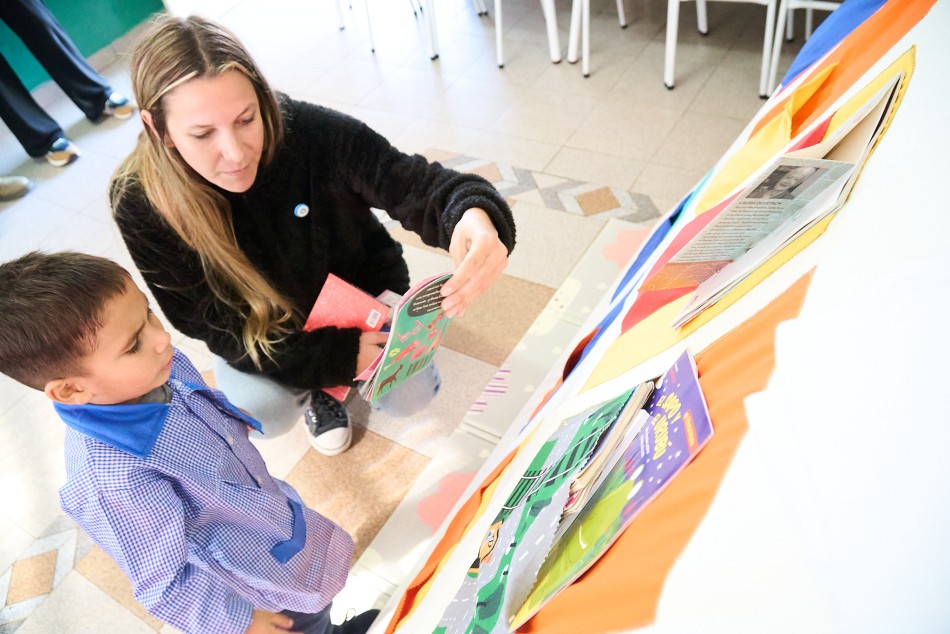 424527 | Carpa de lectura en Centro Cuidar Molino Blanco - Subsecretaría de Comunicación Social (Daniel Cuart)