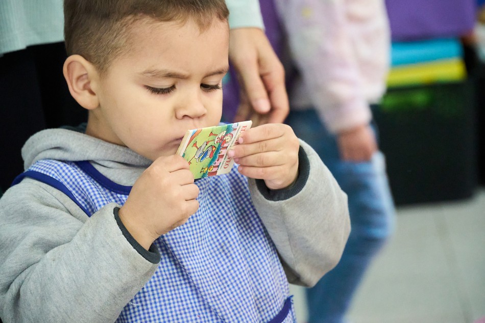 424526 | Carpa de lectura en Centro Cuidar Molino Blanco - Subsecretaría de Comunicación Social (Daniel Cuart)