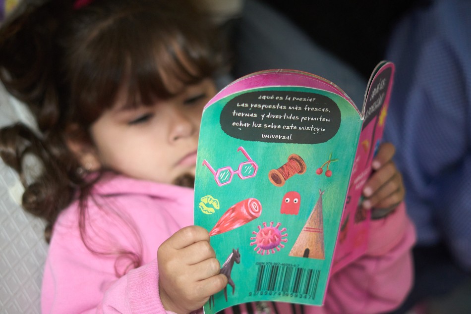 424556 | Carpa de lectura en Centro Cuidar Molino Blanco - Subsecretaría de Comunicación Social (Daniel Cuart)