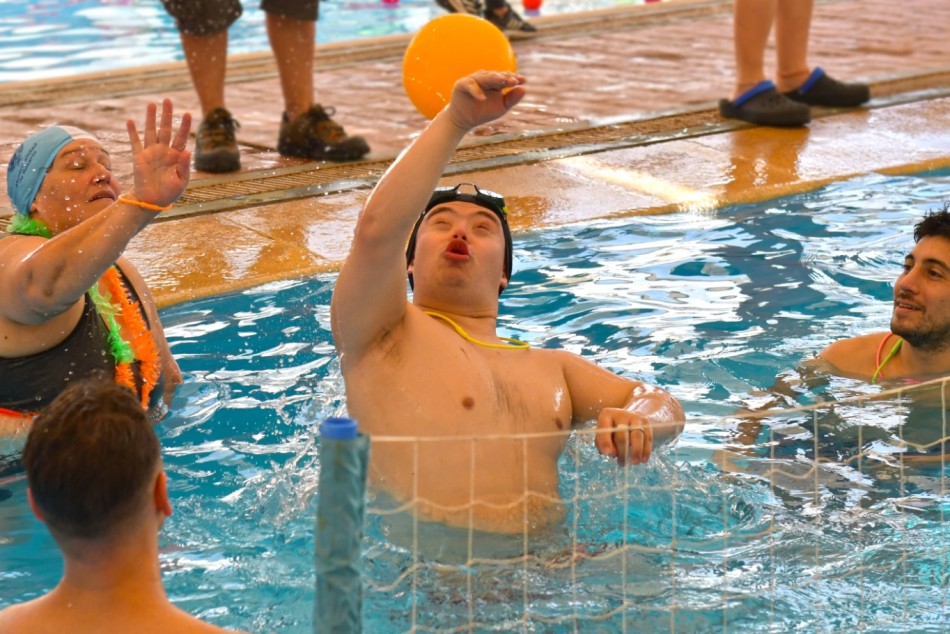 448069 | Se realizaron pruebas adaptadas y juegos acuáticos de natación - Mariela Aronna - Secretaría de Deporte y Turismo