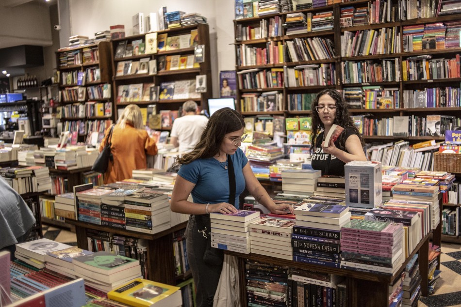 459169 | Noche de Librerías  - Sec. de Cultura y Educación (Guillermo Turin Bootello)