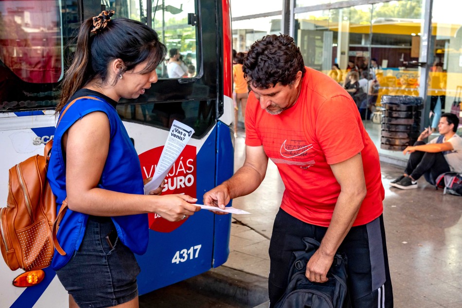 463813 | Terminal de Ómnibus - Actividad Divulgación Dengue  - Subsecretaría de Comunicación Social (Marcelo Beltrame)