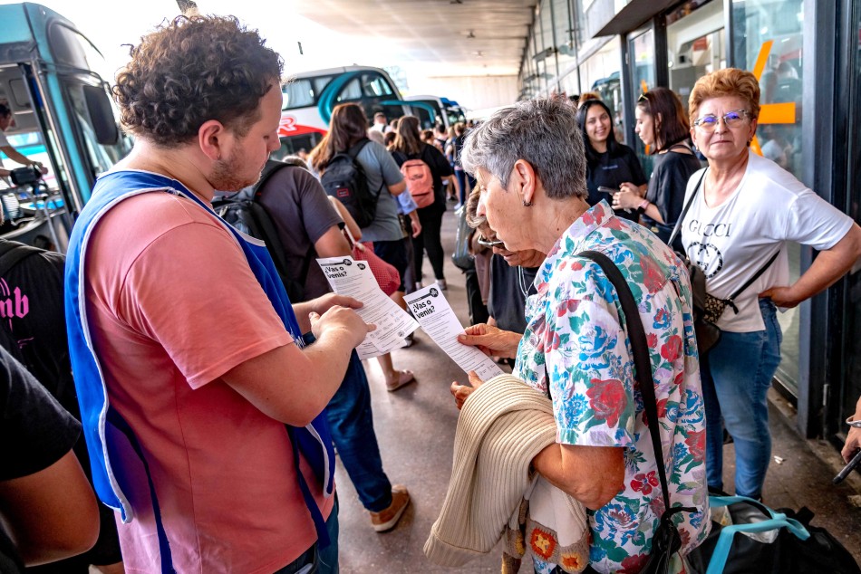 463825 | Terminal de Ómnibus - Actividad Divulgación Dengue  - Subsecretaría de Comunicación Social (Marcelo Beltrame)