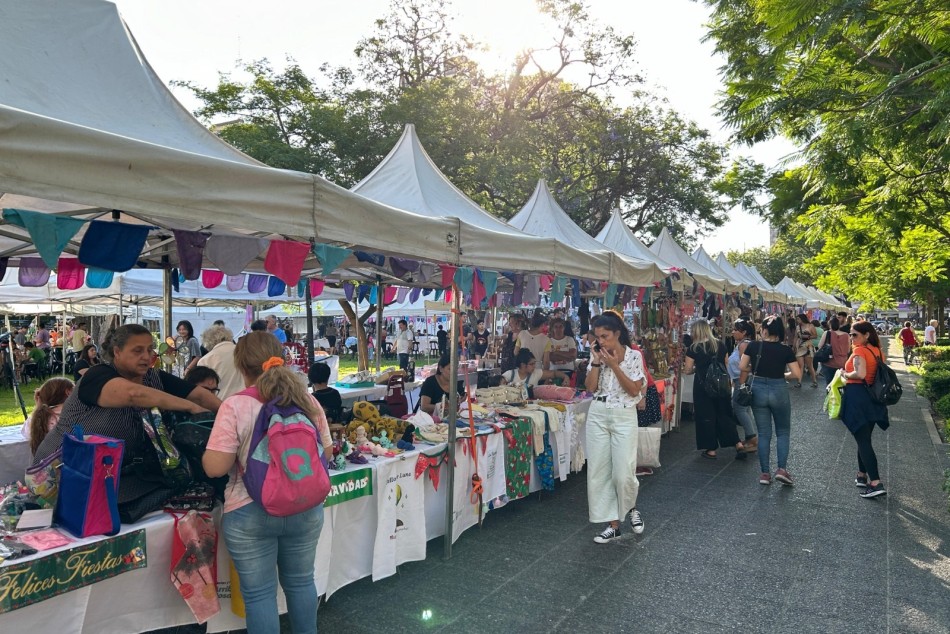 464724 | Se presenta el Calendario de Ferias y Mercados Arriba Rosario 2024 - Municipalidad de Rosario