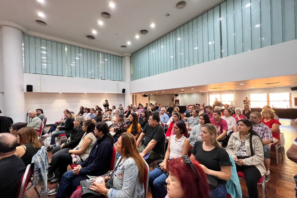 480203 | Ferias y Mercados Arriba Rosario incorporan otros 120 emprendimientos - Subsecretaría de Economía Social