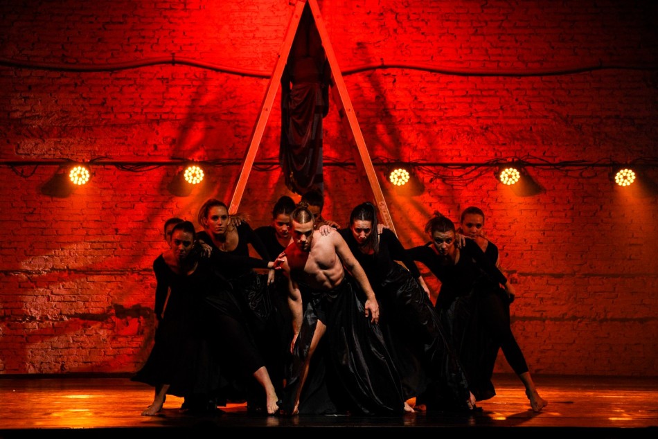 483273 | Ballet teatro Mateo Booz -