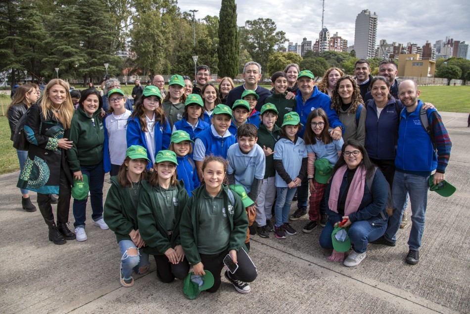 488290 | Plantación de árboles - Subsecretaría de Comunicación Social (Silvio Moriconi)