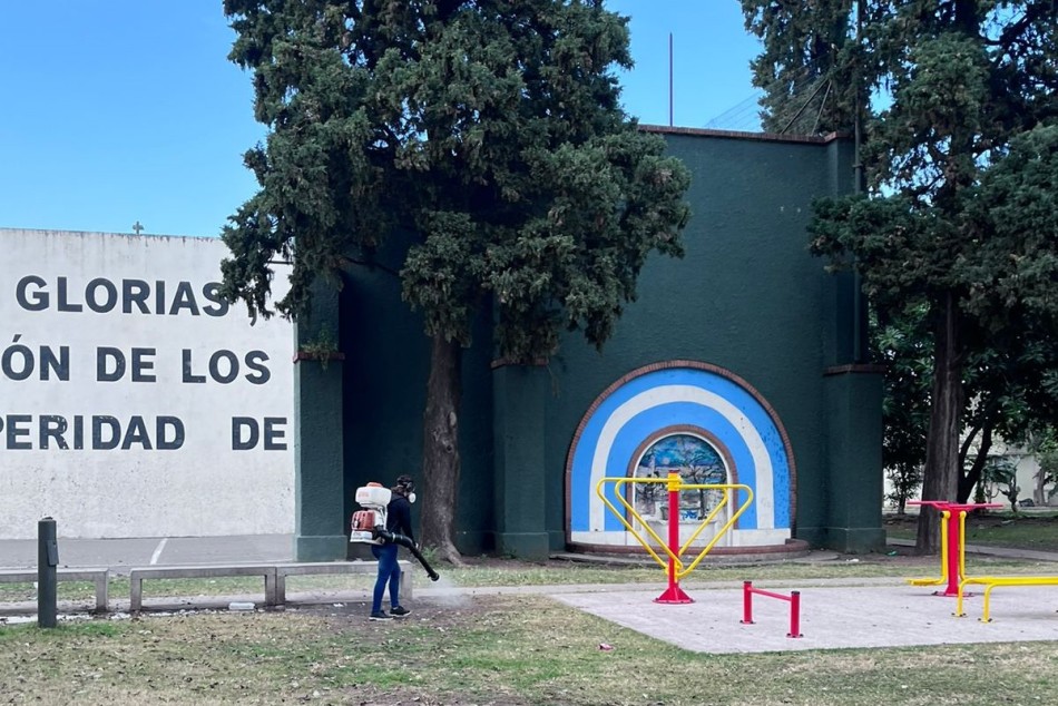 497351 | Continúan los operativos de fumigación en toda la ciudad - Secretaría de Ambiente y Espacio Público