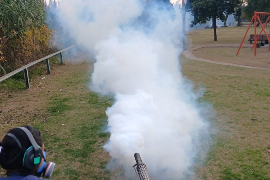 497355 | Continúan los operativos de fumigación en toda la ciudad - Secretaría de Ambiente y Espacio Público