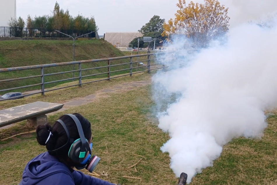 497356 | Continúan los operativos de fumigación en toda la ciudad - Secretaría de Ambiente y Espacio Público