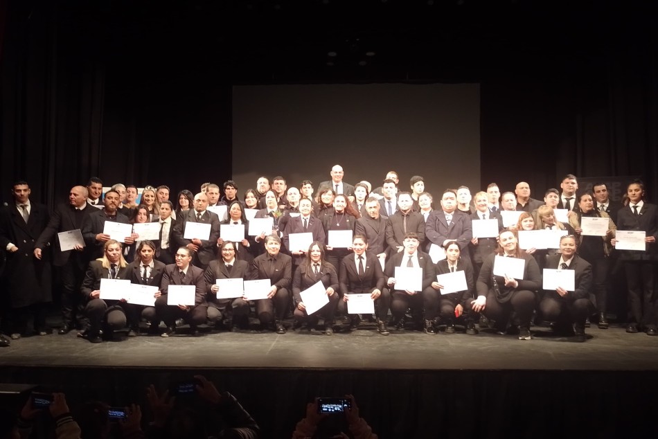 503296 | En el primer semestre de 2024 fueron 54 las y los graduados  - Secretaría de Control