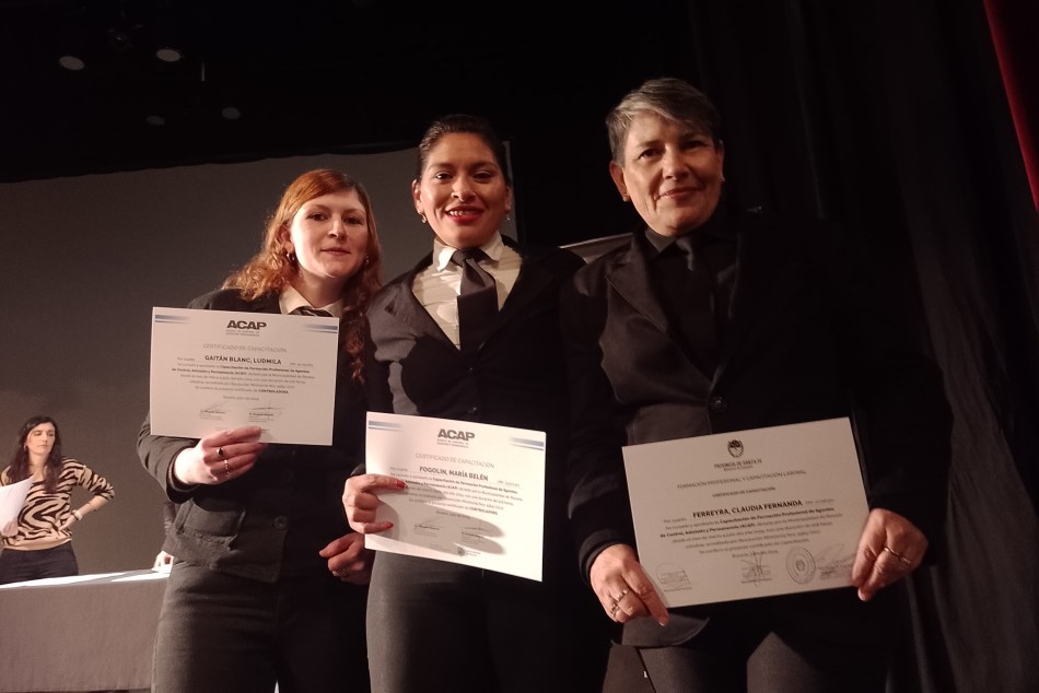 503298 | En el primer semestre de 2024 fueron 54 las y los graduados  - Secretaría de Control