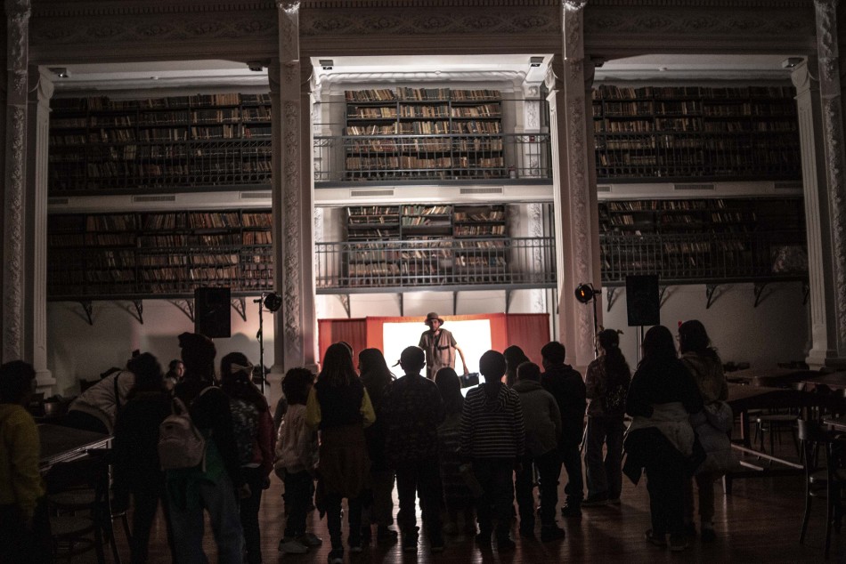 504990 | Aventuras nocturnas en Biblioteca Argentina - Sec. de Cultura y Educación (Guillermo Turin Bootello)