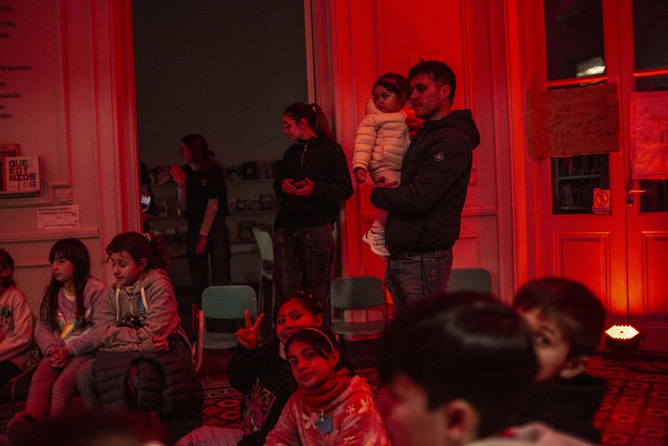 504995 | Aventuras nocturnas en Biblioteca Argentina - Sec. de Cultura y Educación (Guillermo Turin Bootello)