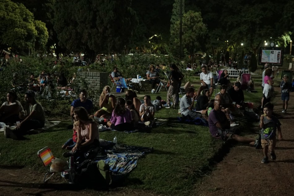 506599 | Picnic nocturno en el Rosedal - Secretaría de Ambiente y Espacio Público