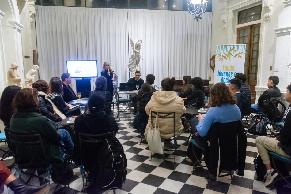 507791 | Se seleccionaron 12 proyectos por el «Fondo Jóvenes en Acción Climática Rosario» - Secretaría de Ambiente y Espacio Público (Juan Pablo Allegue)