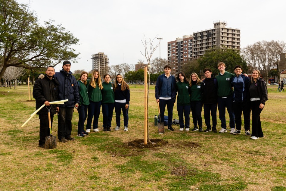 517837 | Alumnos y alumnas de escuelas secundarias plantaron más de 100 árboles nativos  - Secretaría de Ambiente y Espacio Público (Juan Pablo Allegue)