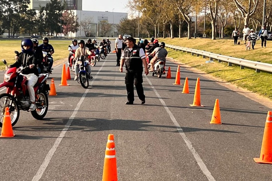 520871 |  - José Manteña, Secretaría de Control