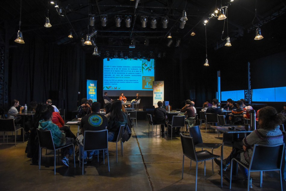521760 | Encuentro de trabajo con ganadores del «Fondo Jóvenes en Acción Climática Rosario» - Sur Productora