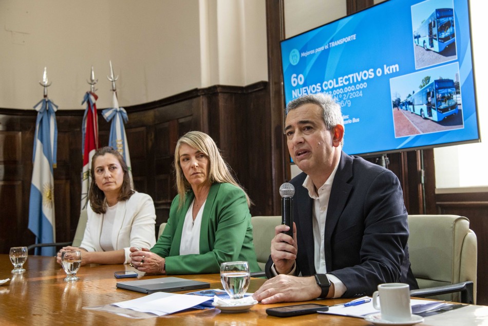 523236 | Conferencia de Prensa Presentación de Equipamiento Urbano - Subsecretaría de Comunicación Social (Silvio Moriconi)