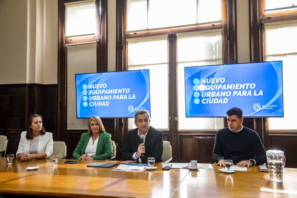 523243 | Conferencia de Prensa Presentación de Equipamiento Urbano - Subsecretaría de Comunicación Social (Silvio Moriconi)