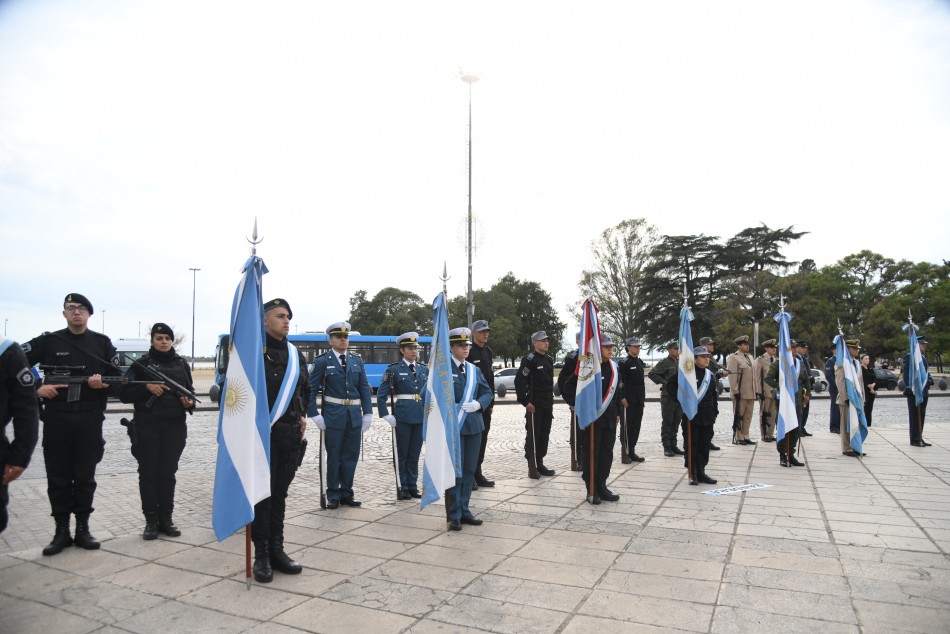 529105 | Izamiento por Día de Rosario y su Santa Patrona - Subsecretaría de Comunicación Social (Jonatan Bustos)
