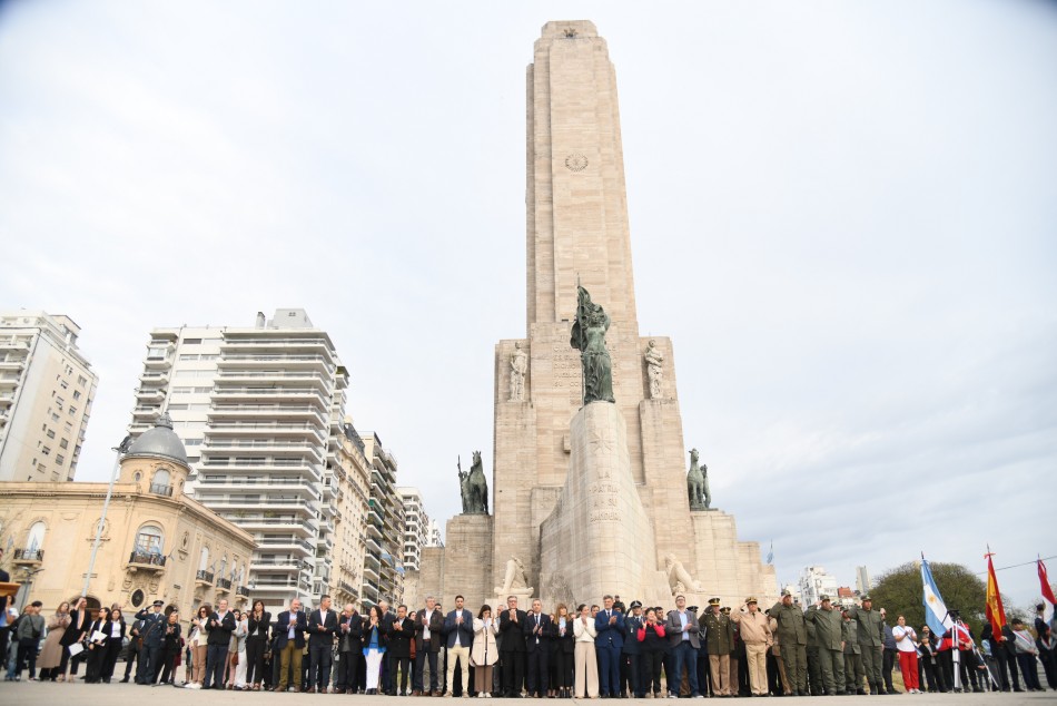 529107 | Izamiento por Día de Rosario y su Santa Patrona - Subsecretaría de Comunicación Social (Jonatan Bustos)
