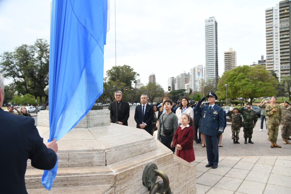 529112 | Izamiento por Día de Rosario y su Santa Patrona - Subsecretaría de Comunicación Social (Jonatan Bustos)