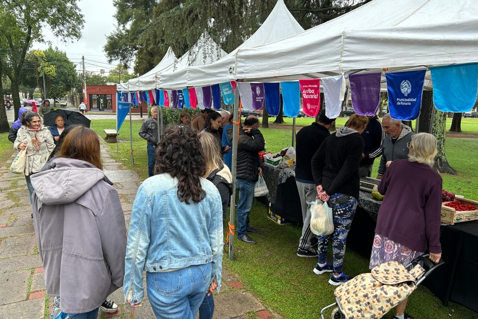 544493 | La Pescadería Móvil llega con precios justos a los Mercados Arriba Rosario - Secretaría de Desarr -